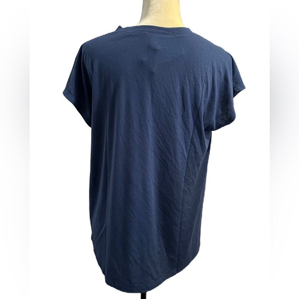 DG2 by Diane Gilman Paisley Print Navy Women Tee NWT Size M - Picture 3 of 7